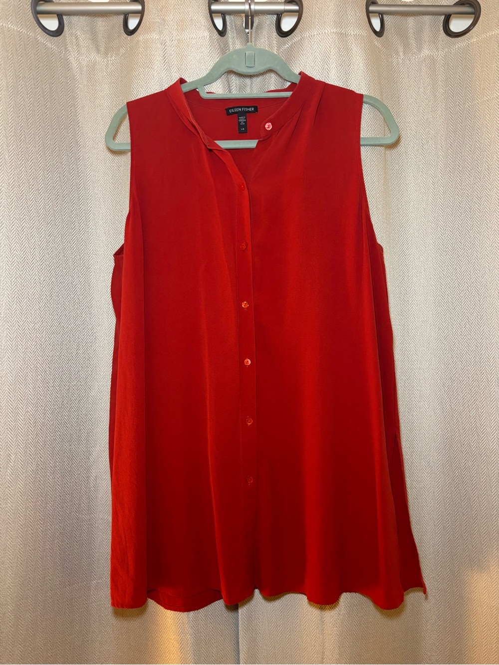 Eileen Fisher Red 100% Silk Georgette Crepe Sleeveless Button Up Blouse
